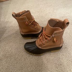 Women’s LL Bean Duck boot, size 7. Great condition. Worn only a few times.